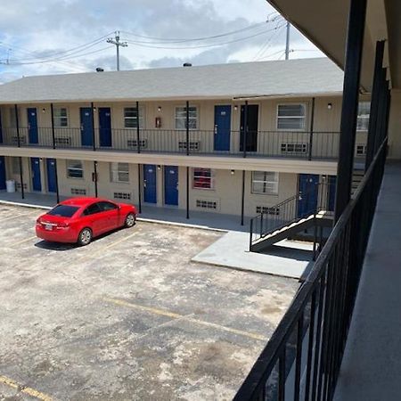 Texas Inn Seguin Zewnętrze zdjęcie